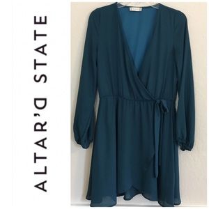 🍃ALTAR’D STATE Surplice Wrap Dress Sz S